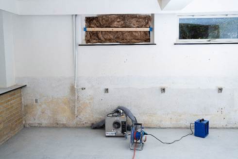 Et billede, der indeholder mur, bygning, vindue, hus

Indhold genereret af kunstig intelligens kan være forkert.