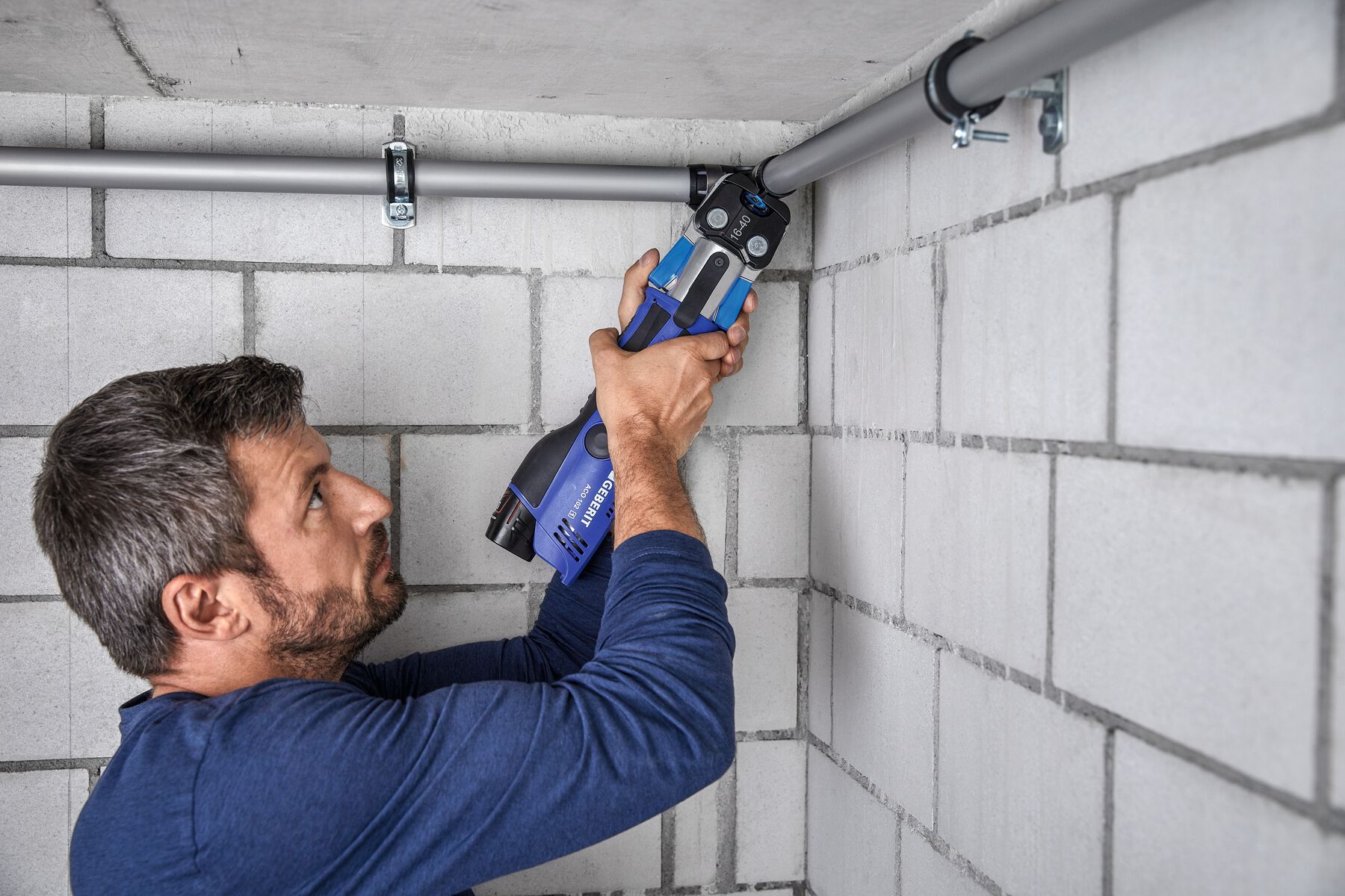 Flowfit Installation In Small Corner Small Diameter 4 Tif Geberit Dam Media Large 1