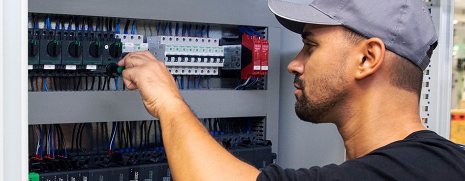 2020 11 Schneider Electric Modicon Power Supply 945X368